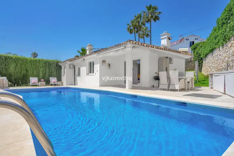 Casa Villa 3 Dormitorios El Faro España Cerca Playa Piscina Garaje