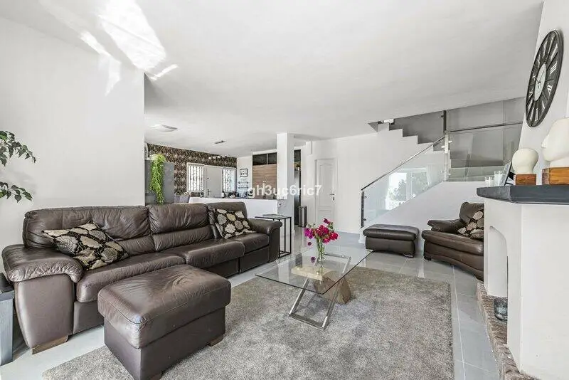 Villa 3 Dormitorios La Cala de Mijas Piscina Privada Reformada