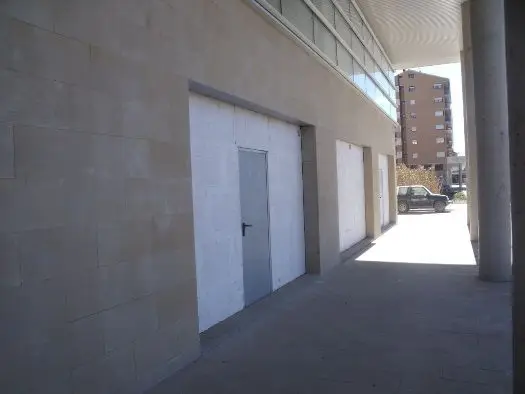 Local en Venta Balaguer 106m2 con Ascensor