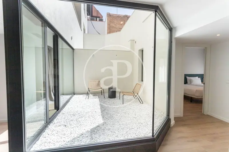 Duplex de Lujo en Gracia con Terraza y Servicios Incluidos