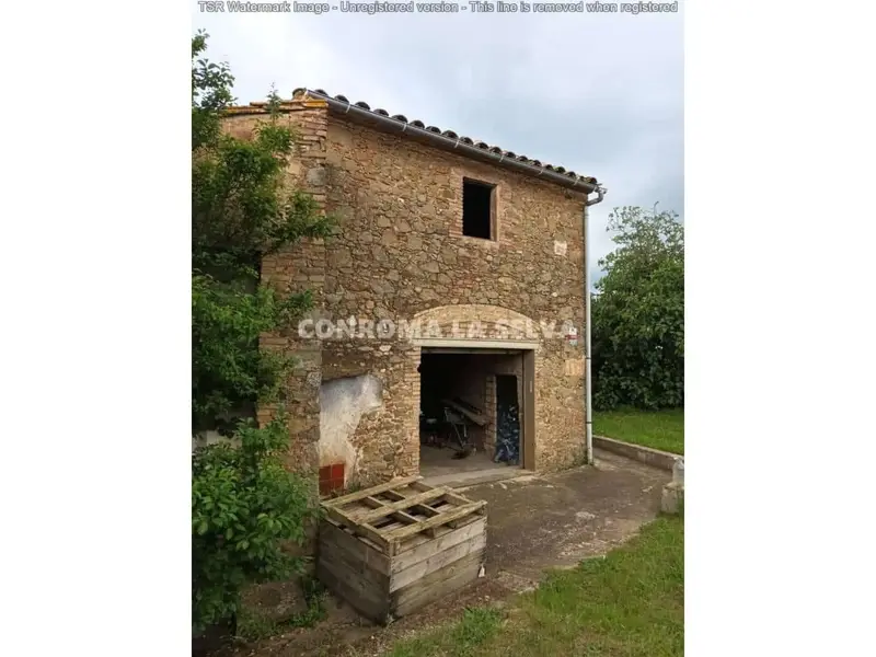 Masia en venta cerca de la Bisbal Emporda