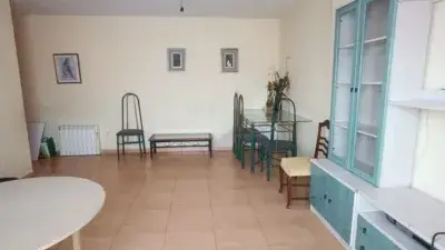 Piso en venta Calle Pio Baroja 3 dormitorios 2 baños terraza trastero