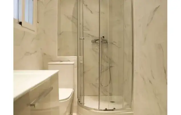 Habitacion en alquiler Madrid: piso moderno cerca de Cuatro Caminos