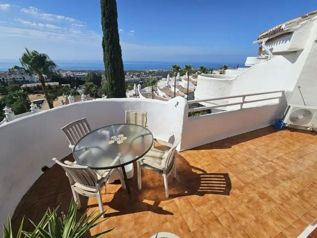 Piso de 2 Dormitorios en venta Calahonda, España
