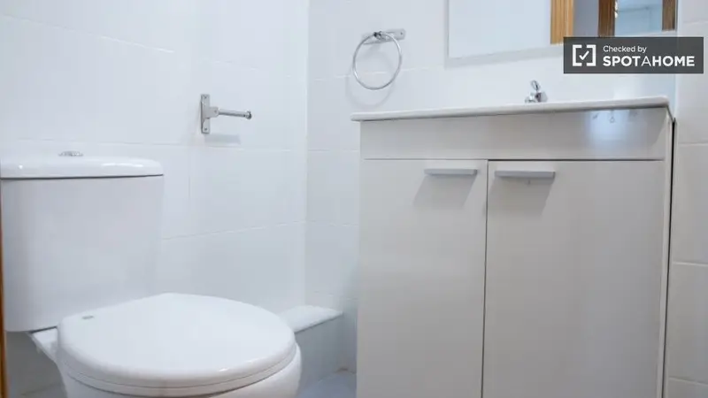 Apartamento de 3 dormitorios en Madrid 28021