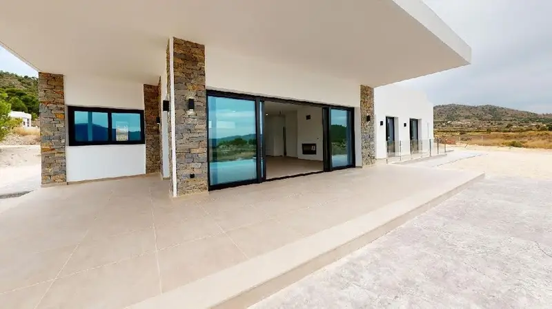 Venta Chalet Moderno con Jardin en Alcana La Romana