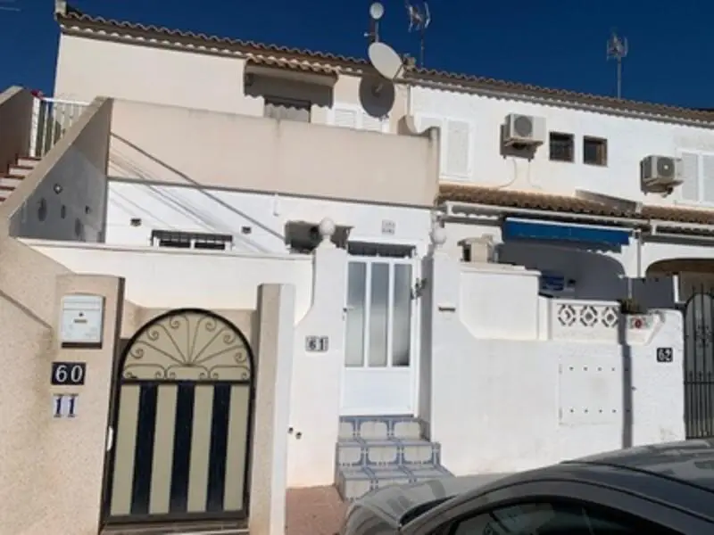 Apartamento en Chaparral Torrevieja: 1 Dormitorio, Terraza y Piscina