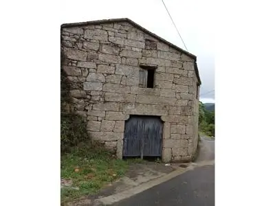 Casa rural para reformar en A Lama