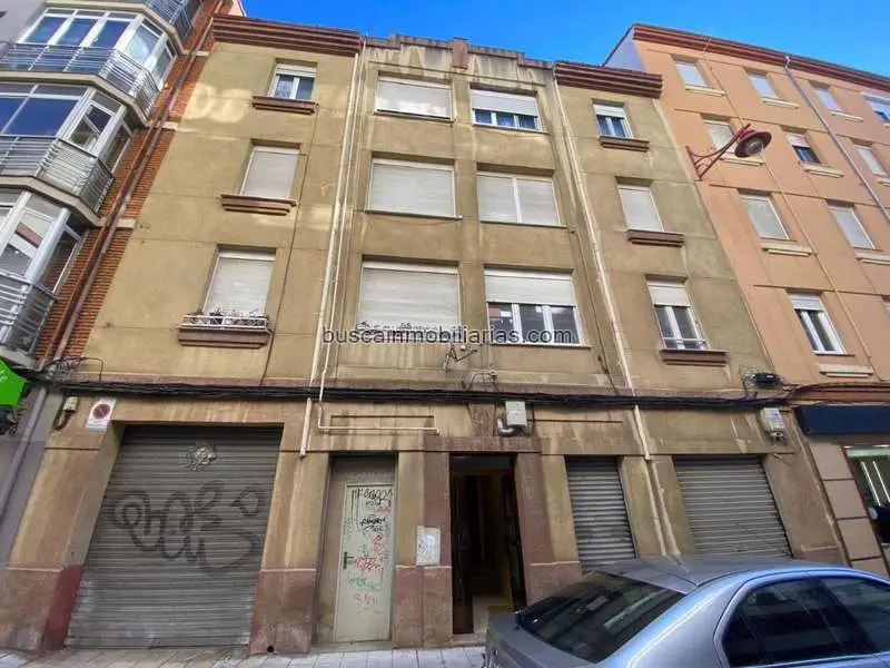 Piso en Venta en León: Ideal para Vivir o Invertir