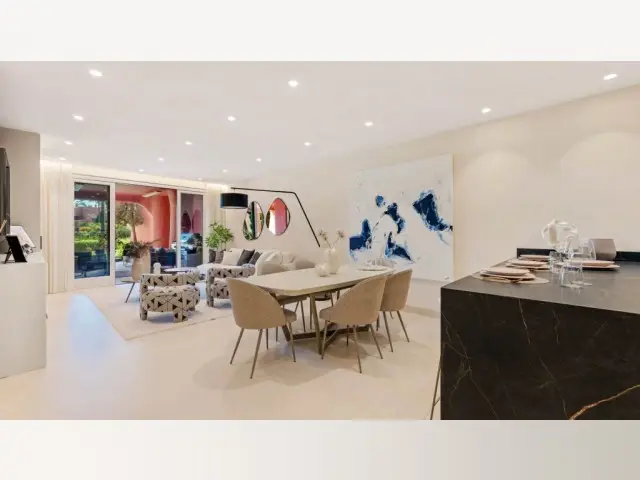 Apartamento de Lujo en Estepona 3 Dormitorios 3 Baños Playa