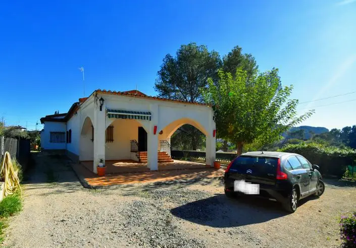 Villa de Lujo en Venta 5 Dormitorios Xativa