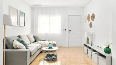Apartamento en Alquiler Almoradi Terraza Patio Dos Dormitorios Amueblado