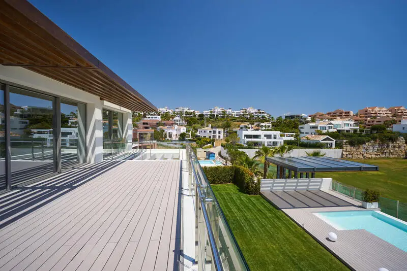 Villa de Lujo en Atalaya 5 Dormitorios 5 Baños Piscina