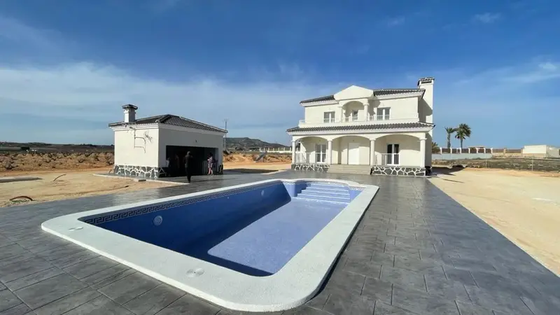 Villas de Lujo en Pinoso con Piscina