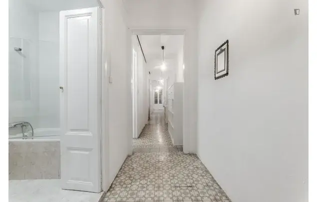 Apartamento 7 Dormitorios Barcelona Alquiler 18 a 35 años