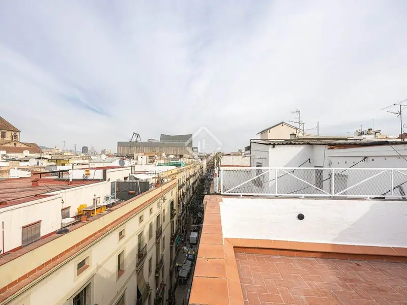Atico con Terraza en Barcelona Centro Cerca de Las Ramblas