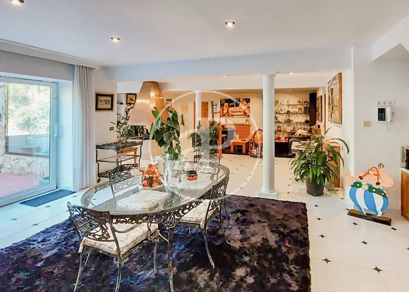 Chalet en La Moraleja con Jardin Piscina y Gimnasio