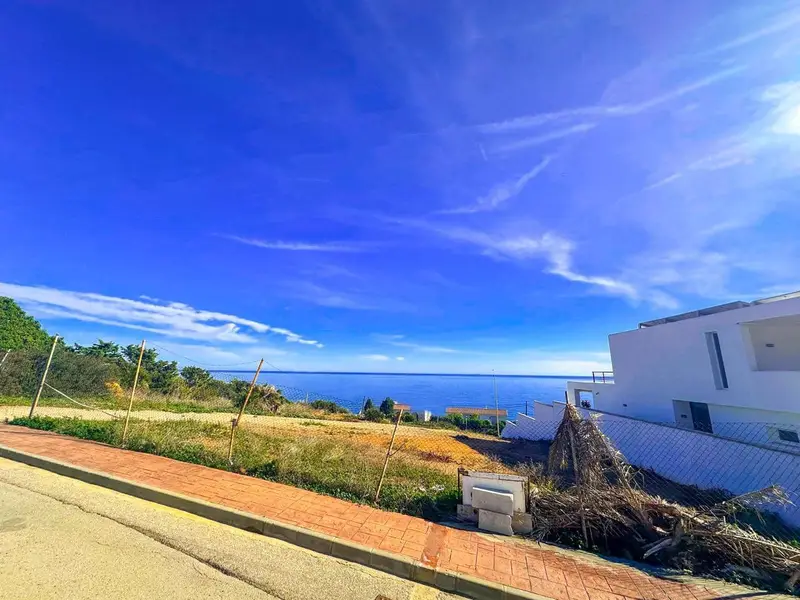 Villa de Lujo en Sotogrande con Vistas al Mar