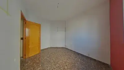 Piso en venta en Motril 3 dormitorios 2 baños cerca del Parque de los Pueblos de América