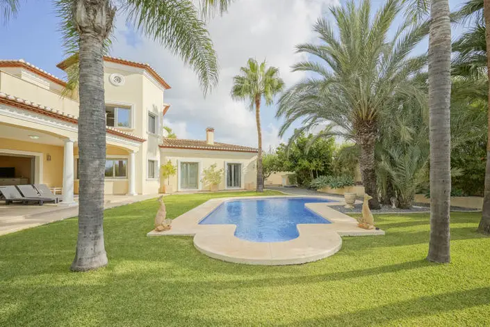 Villa de 4 Dormitorios en Benissa Costa