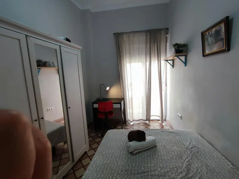 Habitación amueblada Málaga Estudiantes Wifi Incluido