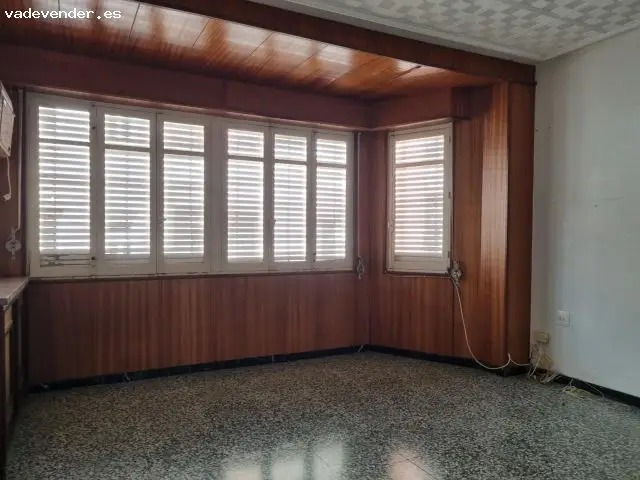 Piso Amplio en Monovar Zona Mercado 140m2 4 Dormitorios