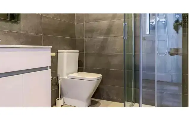 Habitaci
ón 80m
² Hospitalet Llobregat Estancia Media Larga