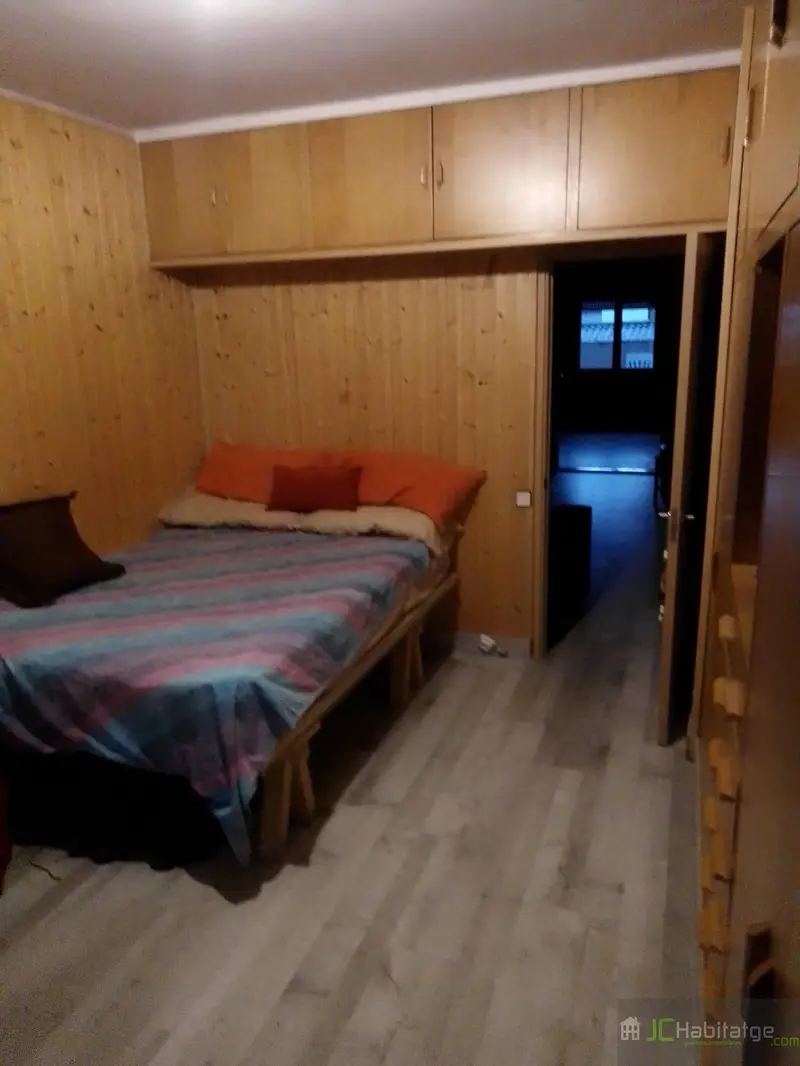 Venta Piso con calefacción en Ripoll 3 dormitorios 1 baño