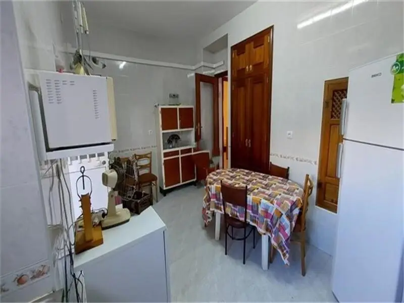 Casa de Pueblo con 6 Dormitorios en Zamoranos