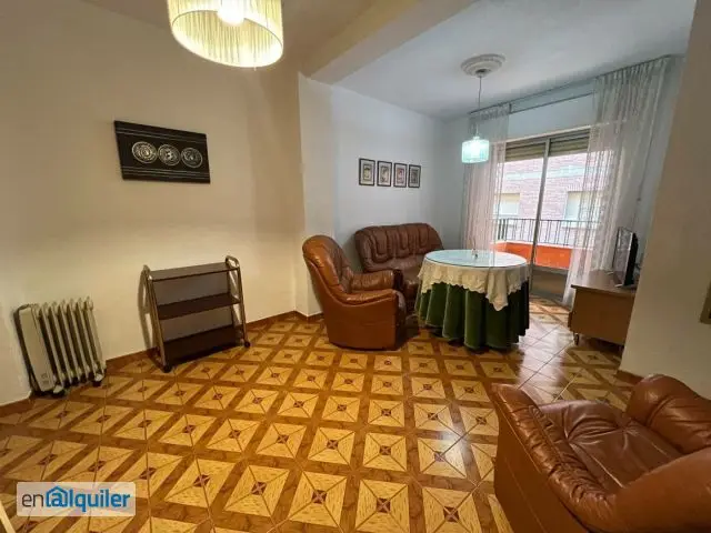 Alquiler piso estudiantes Alhamar Granada 3 habitaciones
