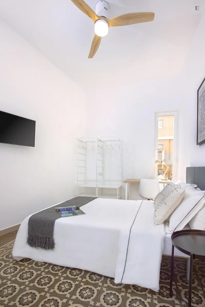 Coliving Málaga: Habitaciones Amuebladas con Facturas Incluidas