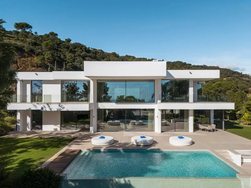 Chalet de Lujo en Venta Marbella 5 Habitaciones Piscina Vistas al Mar