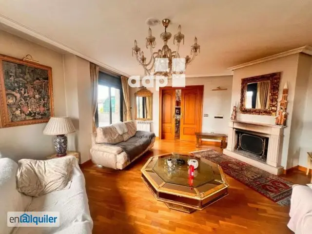 Atico en Avilés con Terraza de 80m2 y Vistas Impresionantes