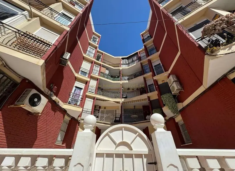 Apartamento en Playa de Los Locos Torrevieja