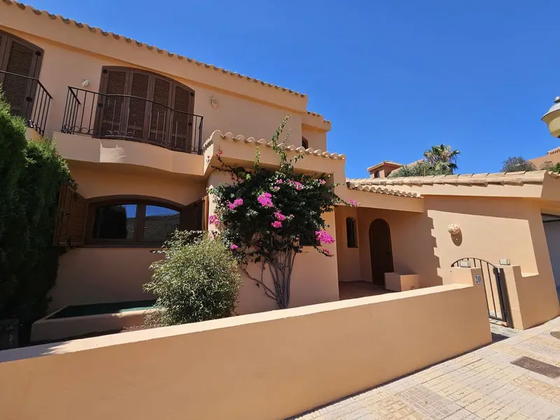 Villa Adosada en La Manga Club Tres Dormitorios Piscina Privada