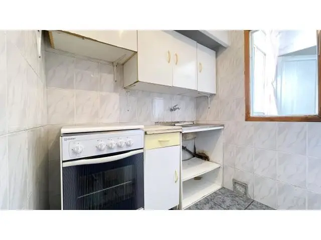 ULTIMA PLANTA LUMINOSO Barcelona Piso 35m2 Cerca Metro Alfons X
