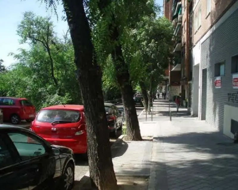 Garaje en venta Madrid calle Manuel Ferrero 46m2