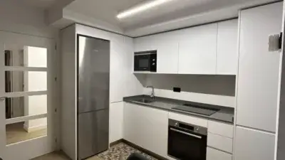 Apartamento en venta en Próxima A Las Playas de Caneliñas y Canelas 