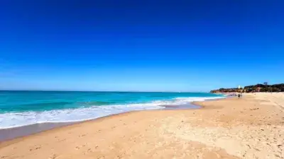 Adosado en La Barrosa a 200 metros de la playa