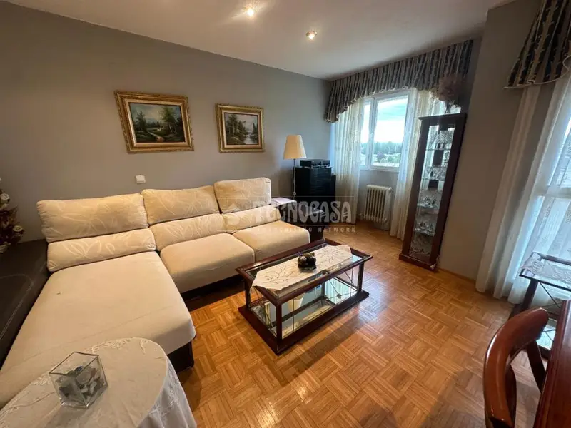 Piso en Venta Eras de Renueva Leon 3 habitaciones