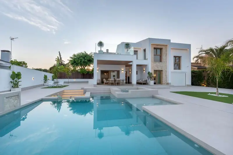 Chalet en venta en Dehesa de Campoamor, Orihuela, Alicante