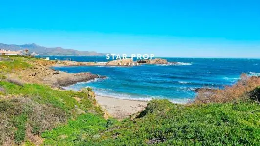 Casa en El Port de la Selva: Primera Linea de Playa con Vistas al Mar