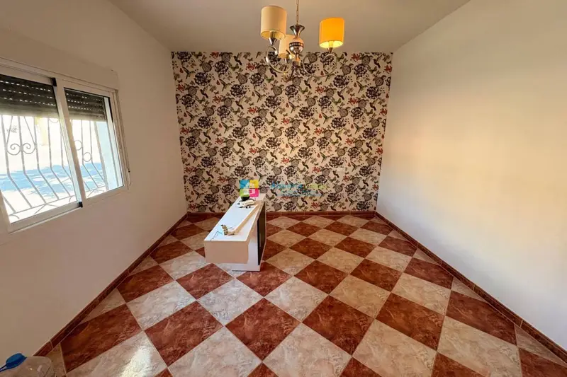 Casa en Alquiler Zurgena Amplia Luminosa Patio 3 Dormitorios