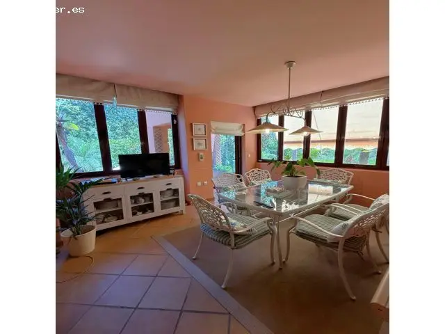 Casa Adosada en Playa Granada Motril: 4 Dormitorios, 4 Baños, Vistas al Mar