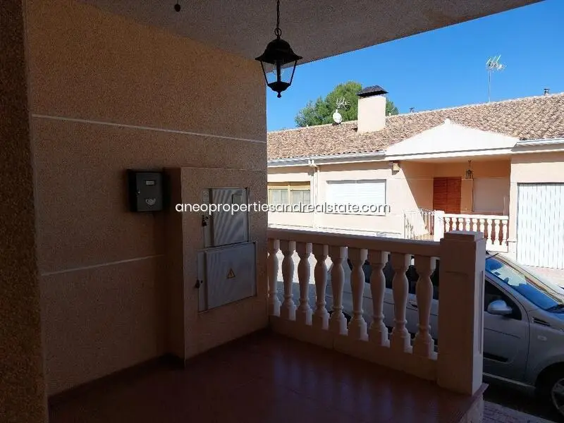 Chalet Adosado Reformado en Monóvar