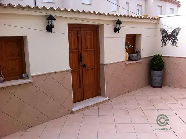Adosado en Ronda con 114m2, 3 Dormitorios, Aparcamiento y Barbacoa