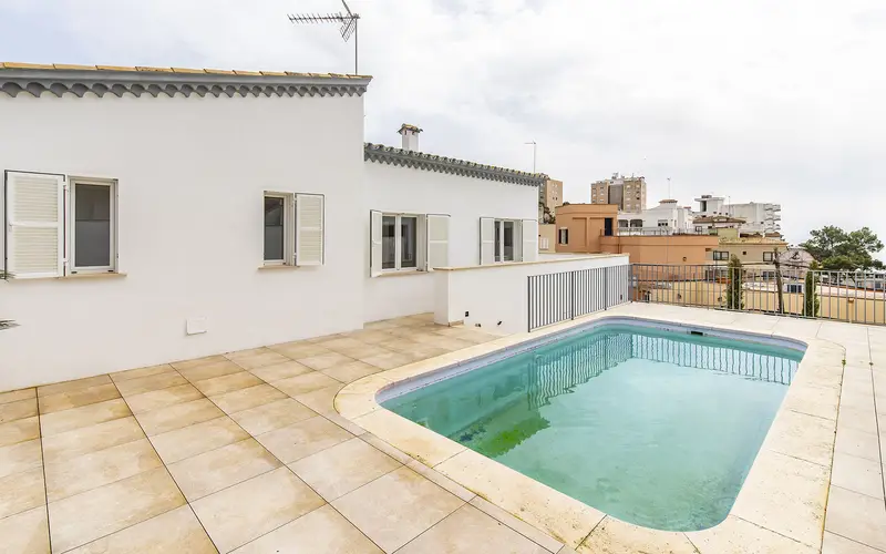 Atractiva casa con piscina y terrazas en San Agustin