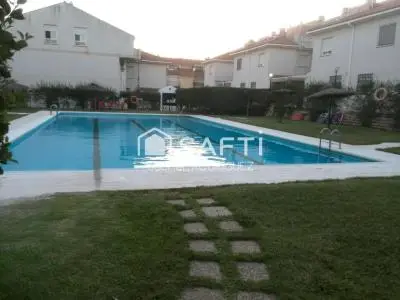 Chalet Adosado en Urbanizacion Guadiana