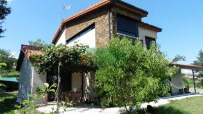 Chalet Moderno en Venta Coles 336m2