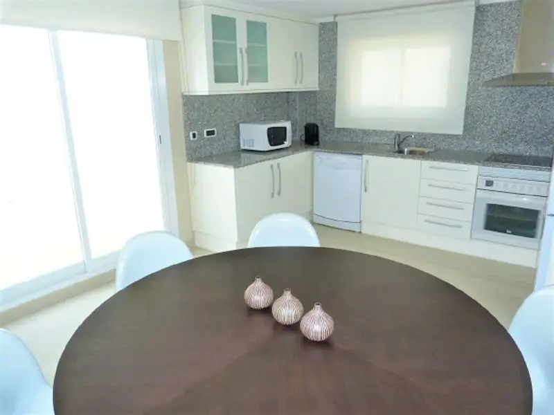 Chalet en Altea con Vistas al Mar y Acceso Directo a la Playa